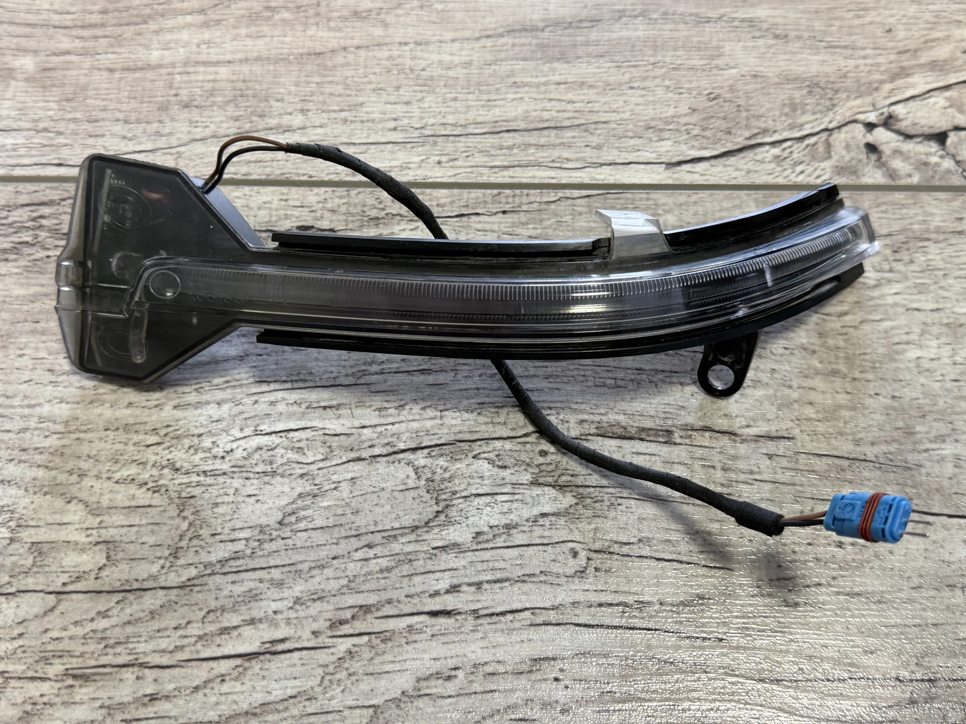 повторитель поворота в зеркало bmw f10 f01 f06 f07