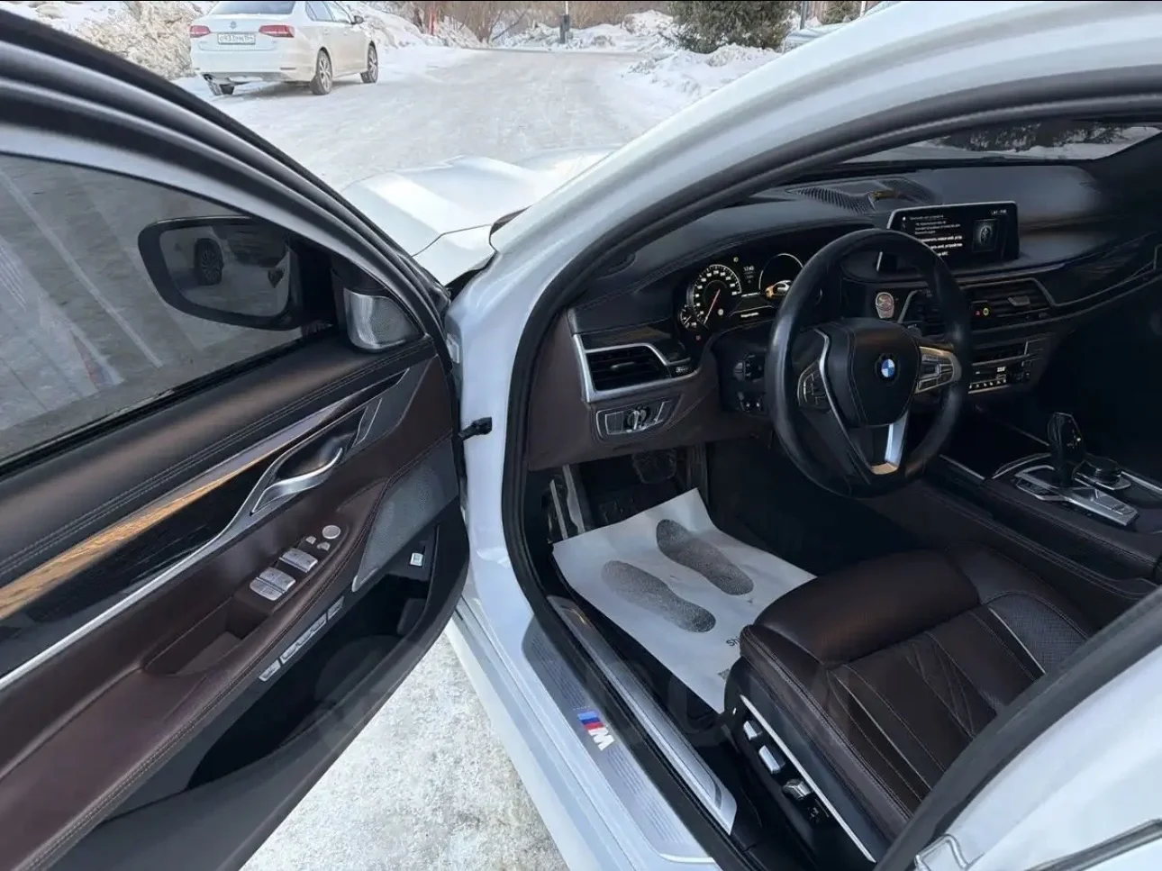 BMW 750LI - миниатюра 8