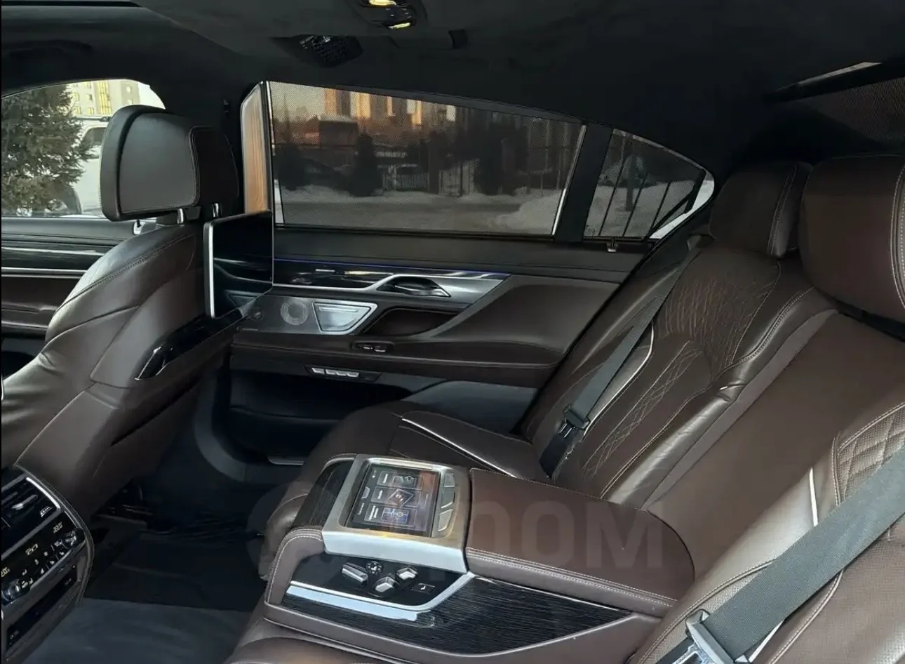 BMW 750LI - миниатюра 12
