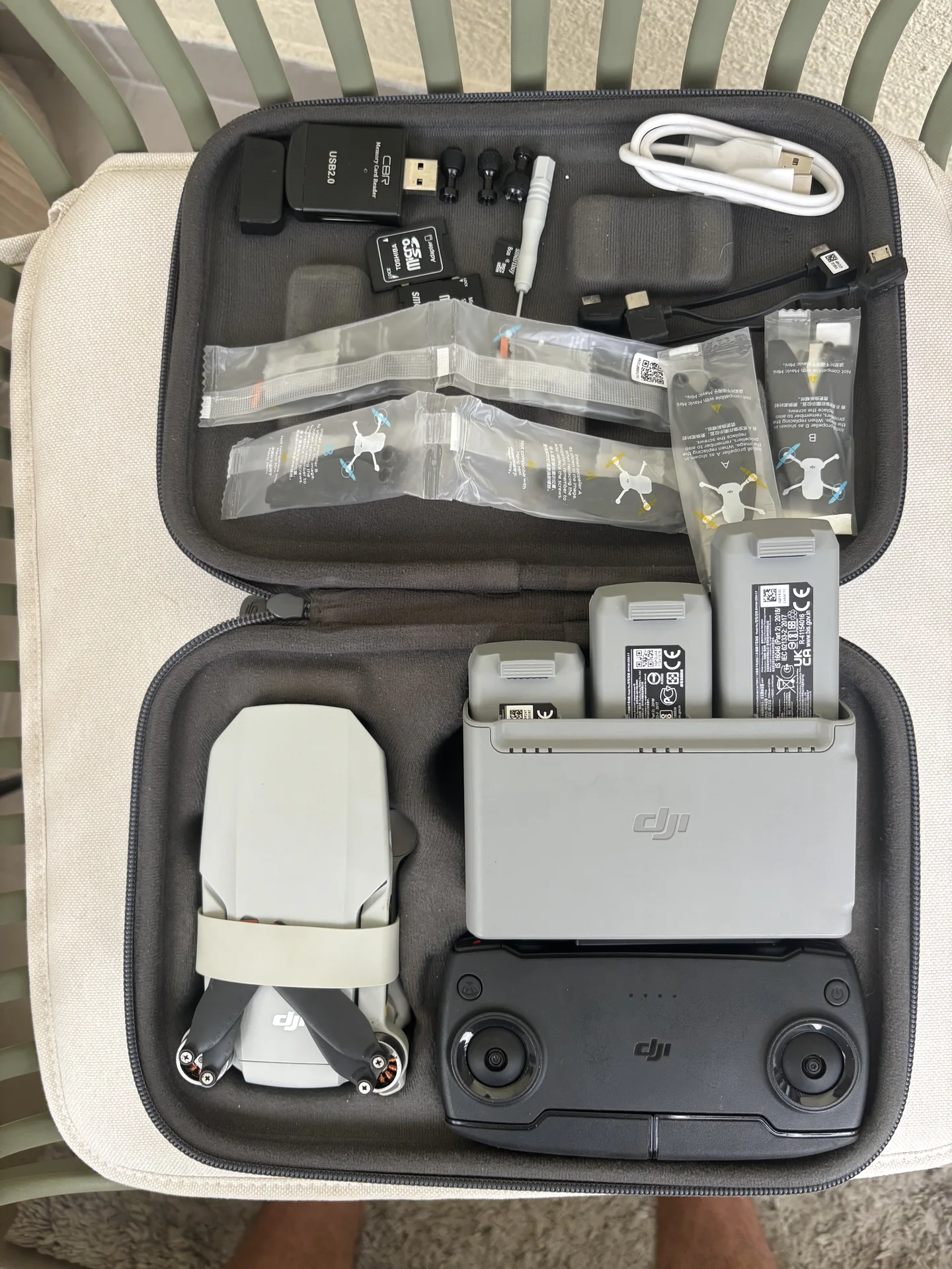 Дрон DJI Mini SE Fly More Combi - миниатюра 6