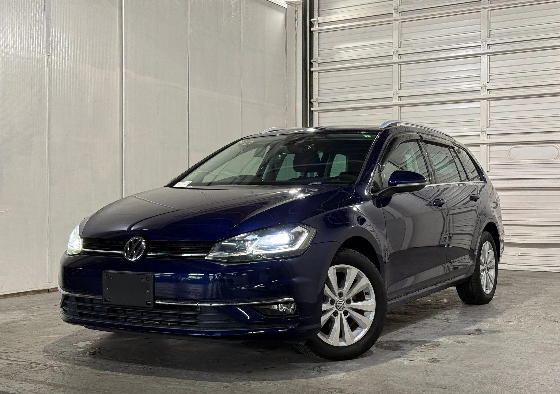 VOLKSWAGEN GOLF - миниатюра 2