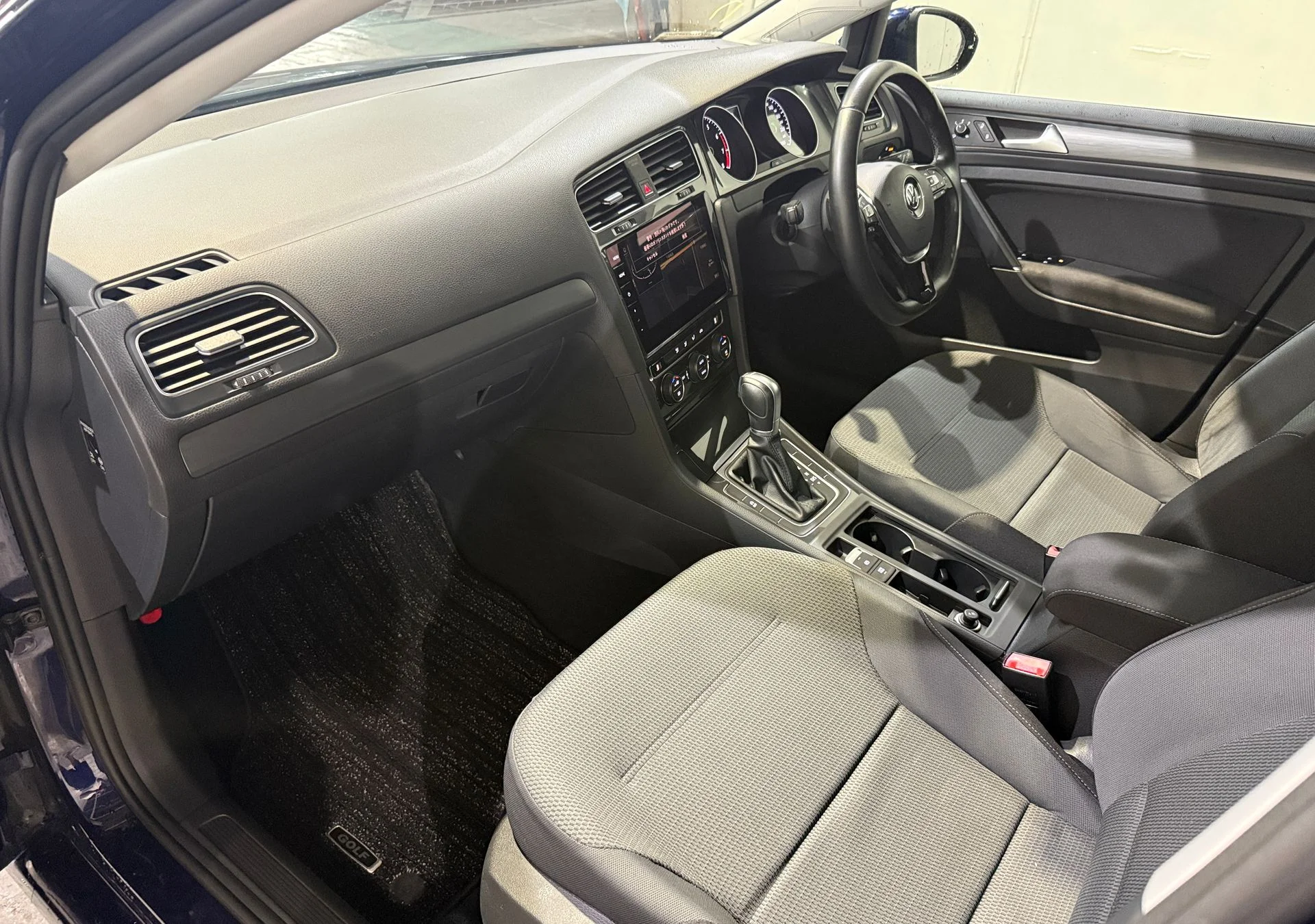 VOLKSWAGEN GOLF - миниатюра 10