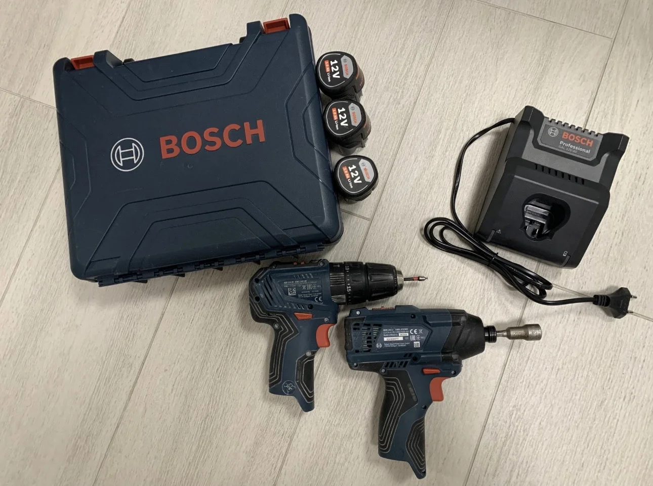 шуруповерт ударный BOSCH GSB 12V-30 - миниатюра 2