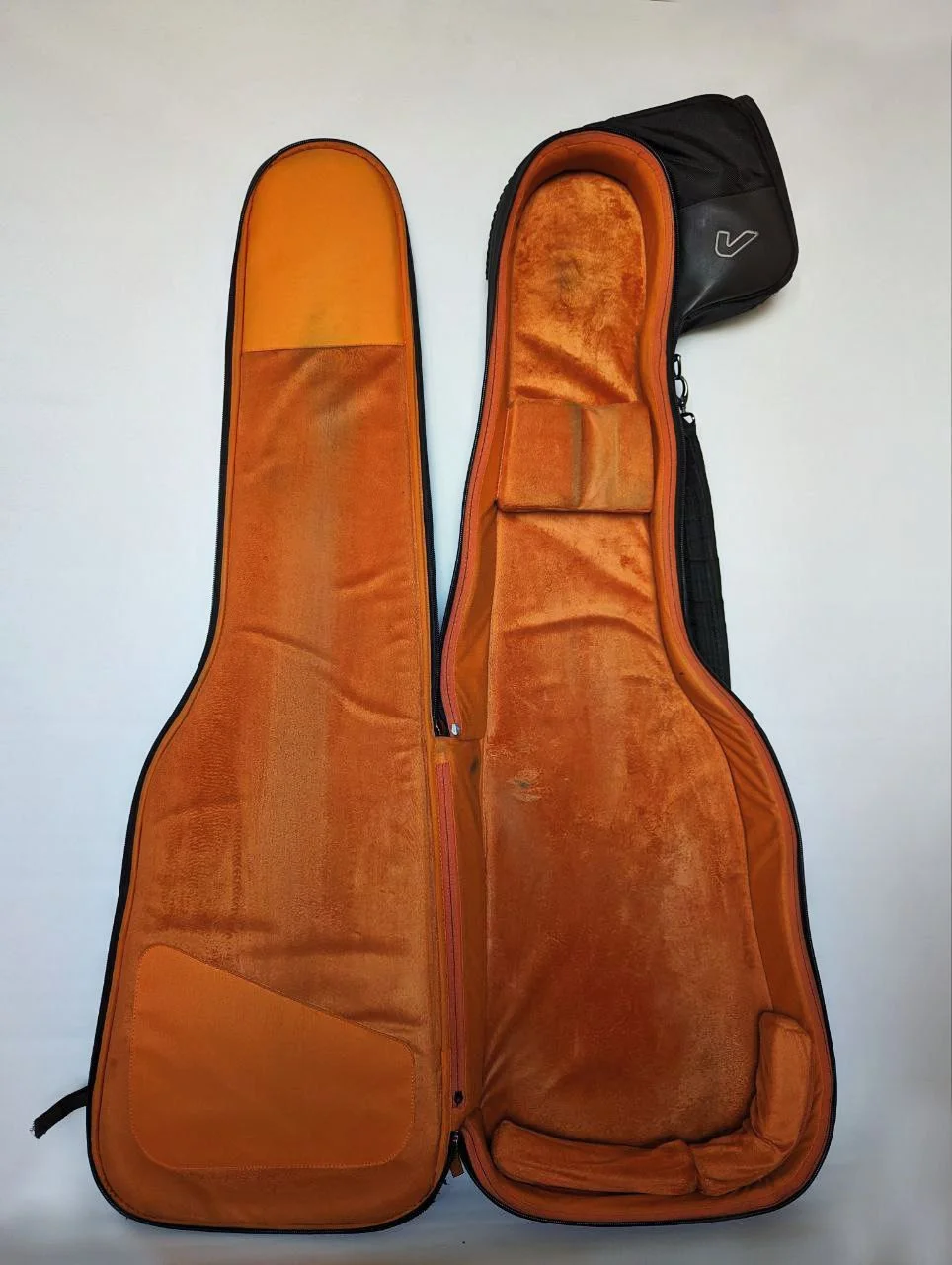 Чехол-кофр бас-гитарный жесткий Gruvgear - миниатюра 3