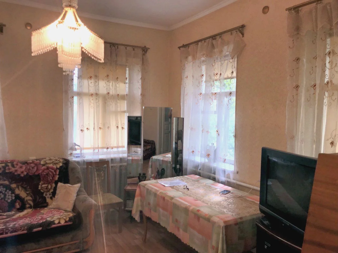Добротный дом в центре Старовеличковской - миниатюра 8