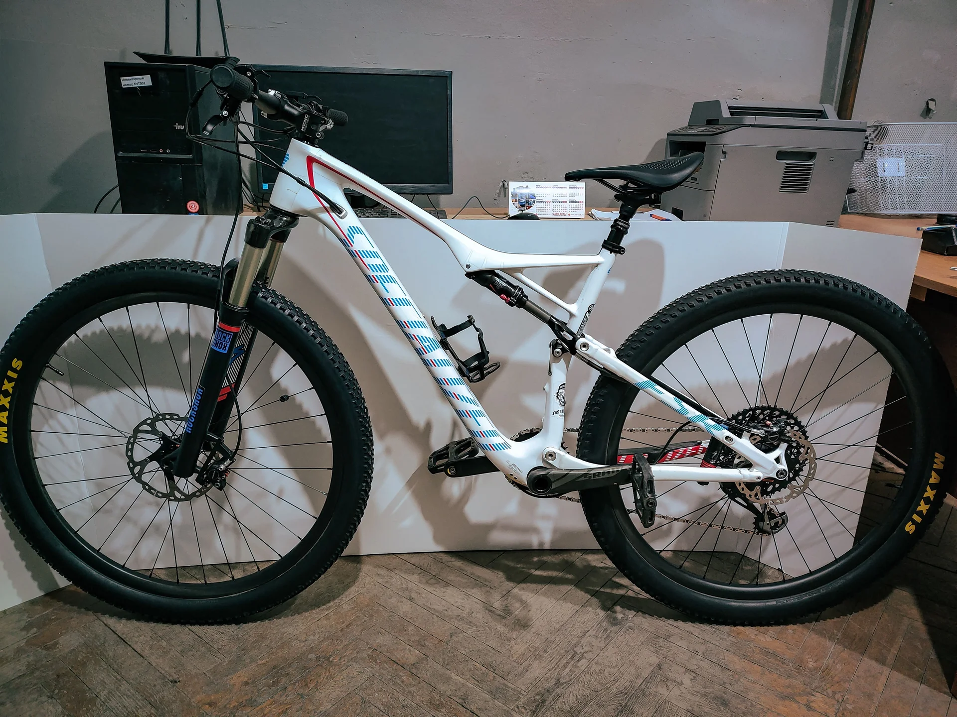 Велосипед Specialized Epic Pro 29'' - миниатюра 3