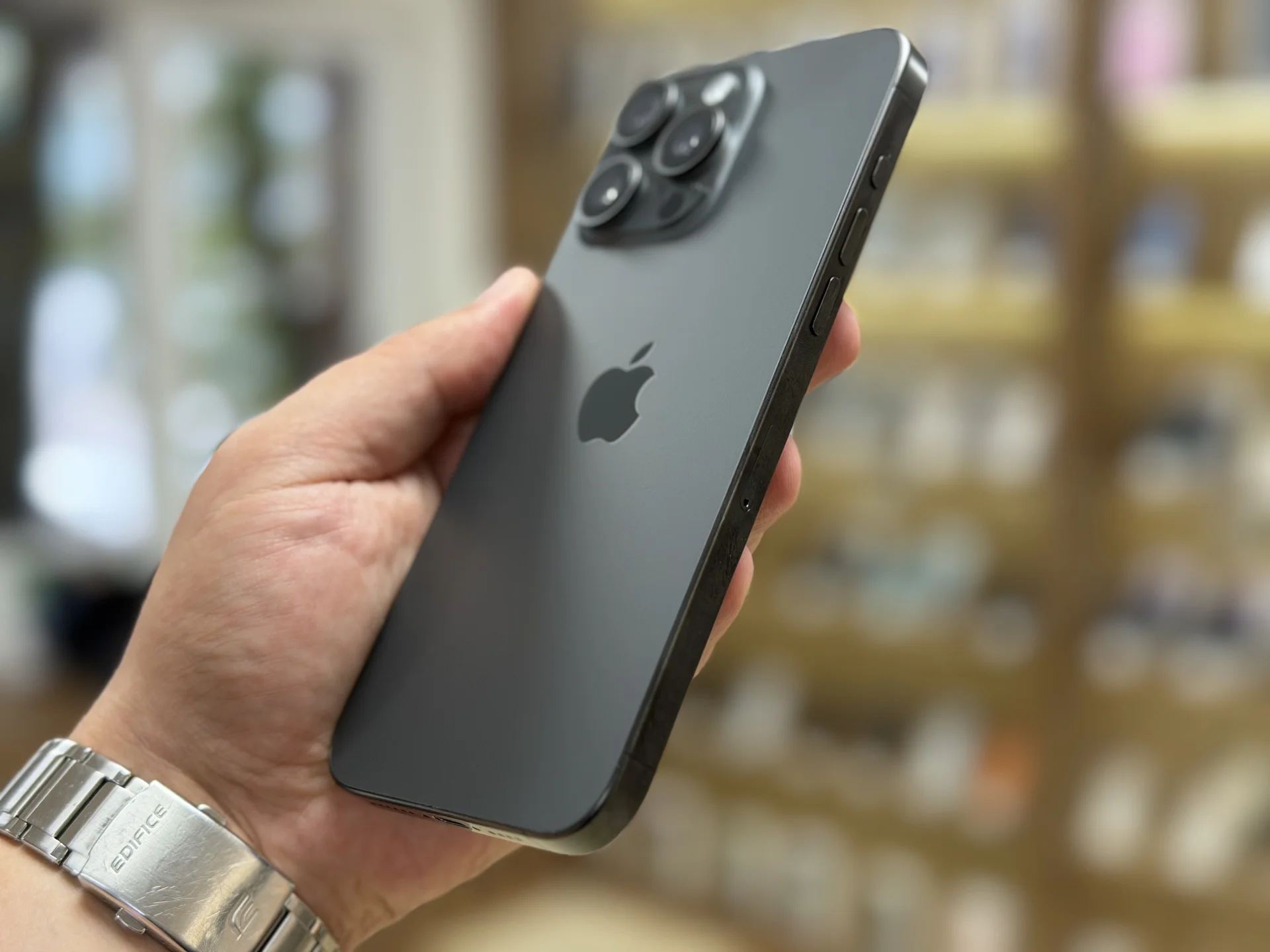 iPhone 15 Pro Max 256gb - миниатюра 3