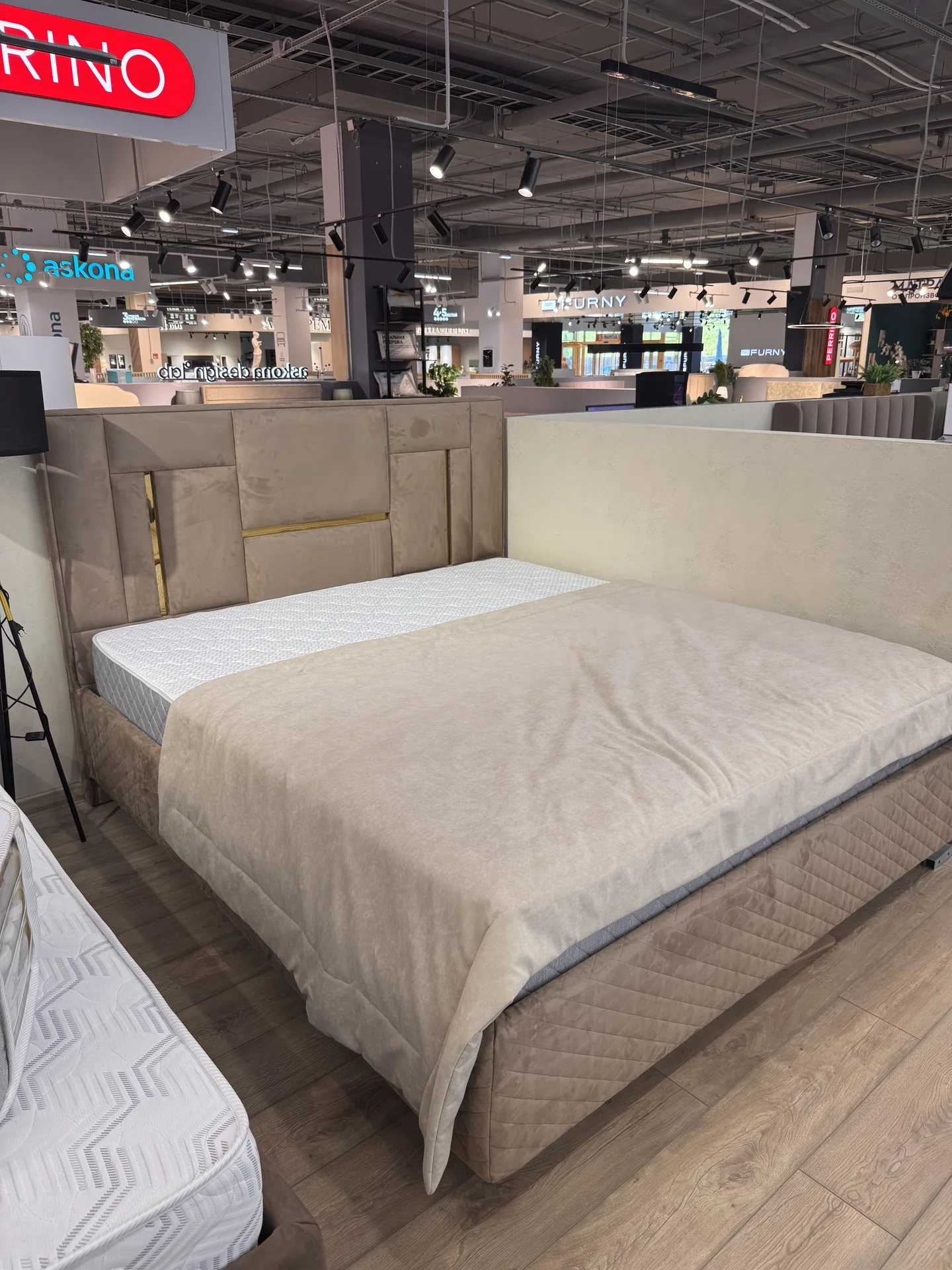Кровать новая 180х200 - изображение 1