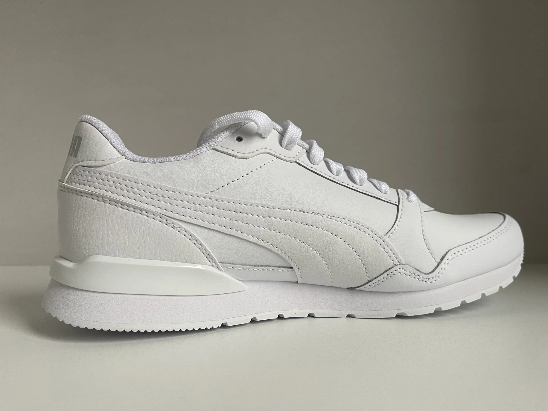 Кроссовки Puma ST Runner White - миниатюра 2