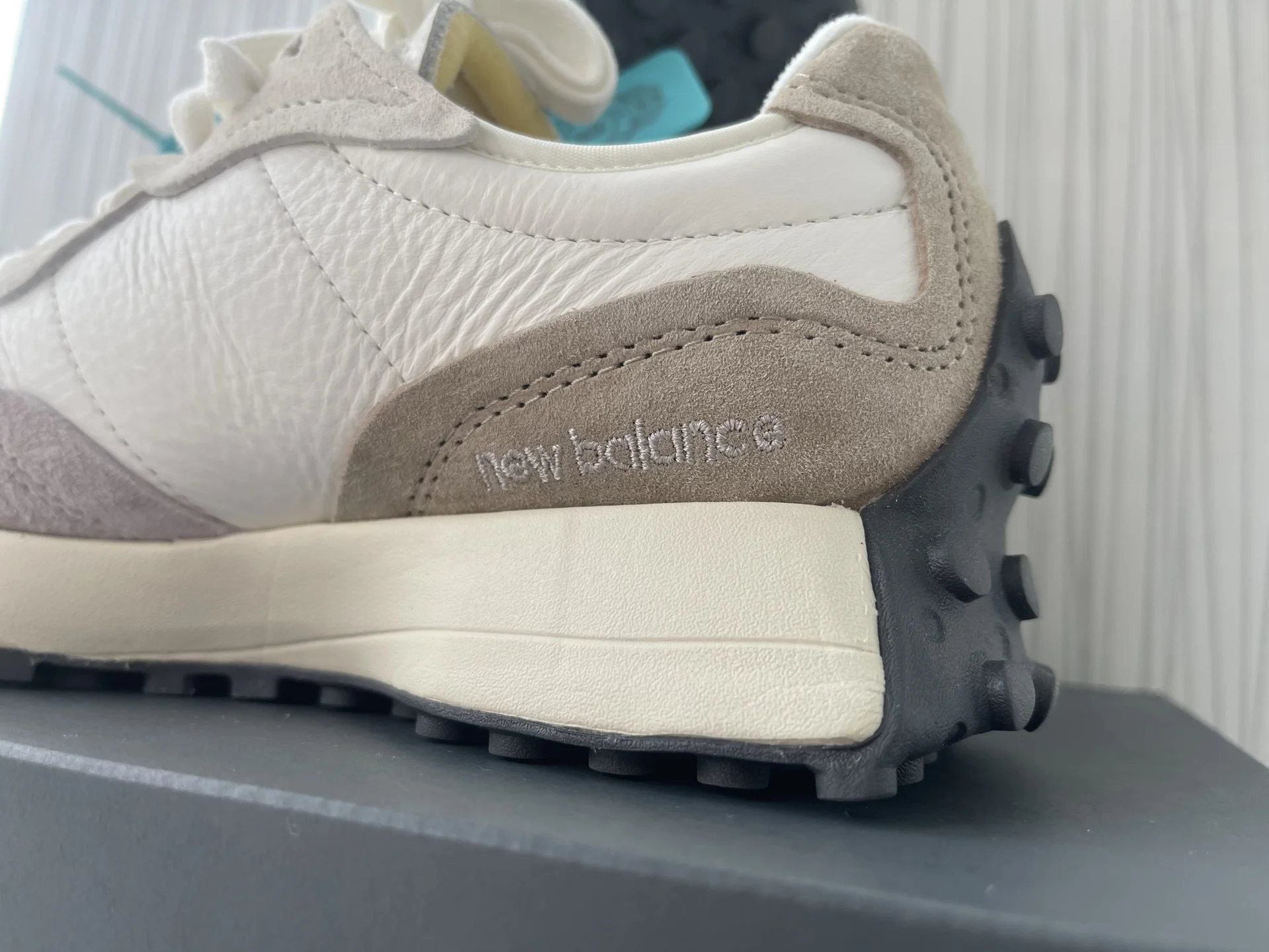 Кроссовки New Balance 327 - миниатюра 9