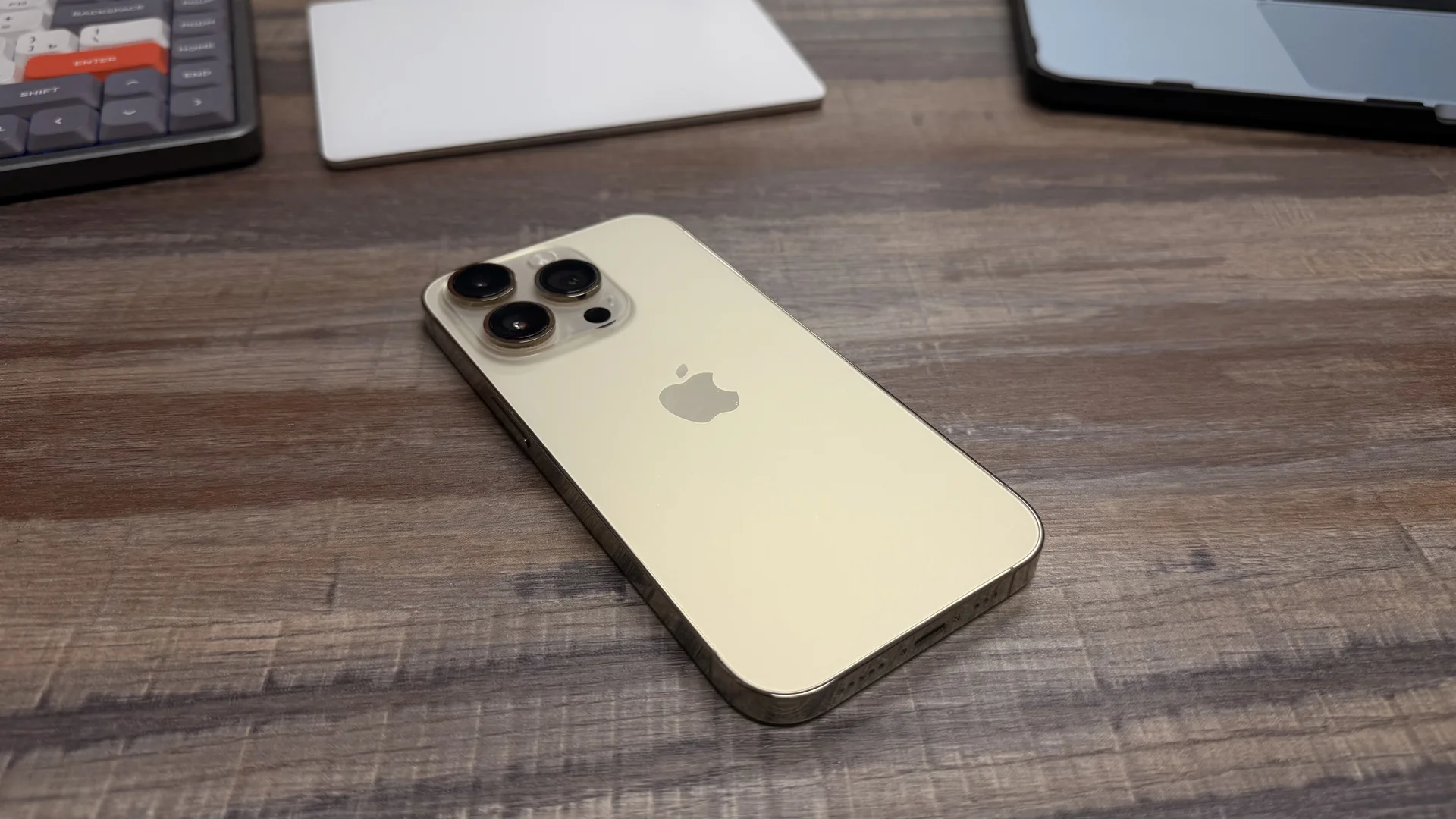 iPhone 14 Pro 256gb Desert sim+esim - миниатюра 2