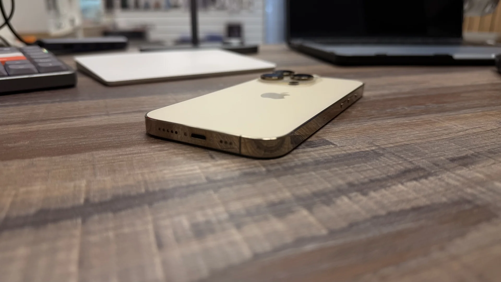 iPhone 14 Pro 256gb Desert sim+esim - миниатюра 4
