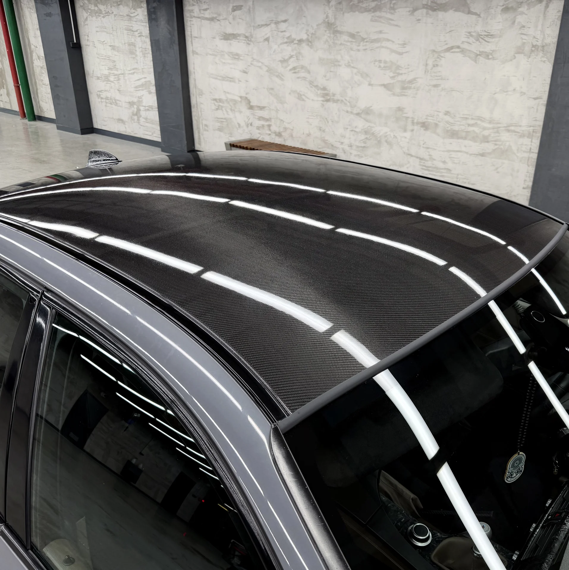 Карбоновая крыша bmw E60 - миниатюра 2
