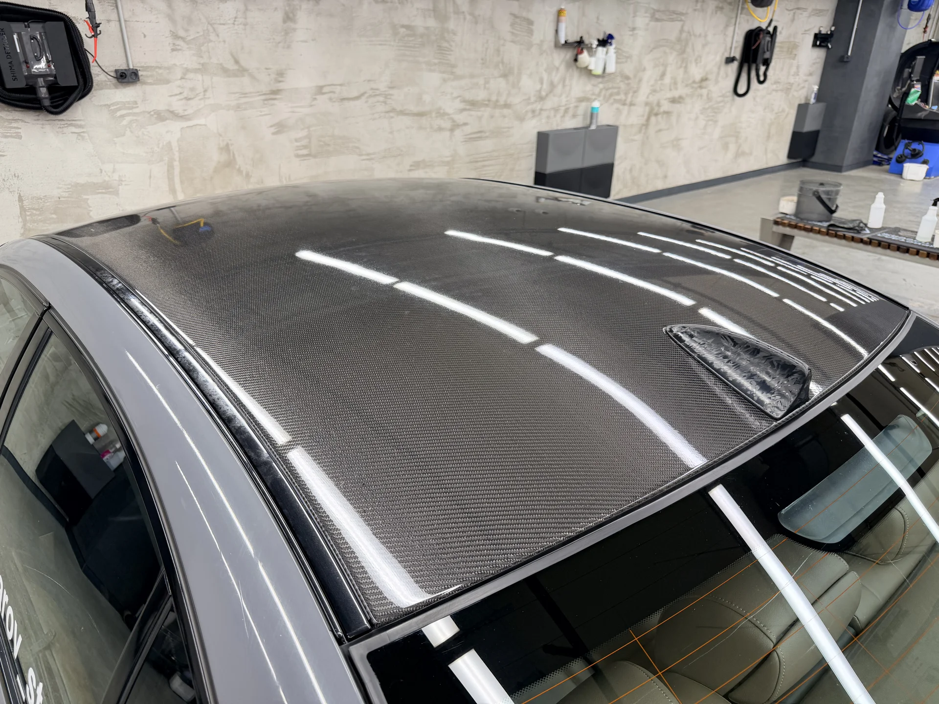 Карбоновая крыша bmw E60 - миниатюра 4