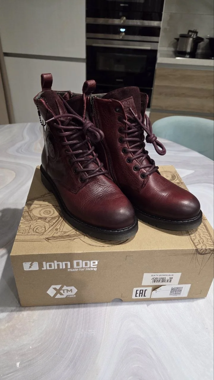 Женские мотоботинки John Doe Sixty Bordeeaux 38 р.