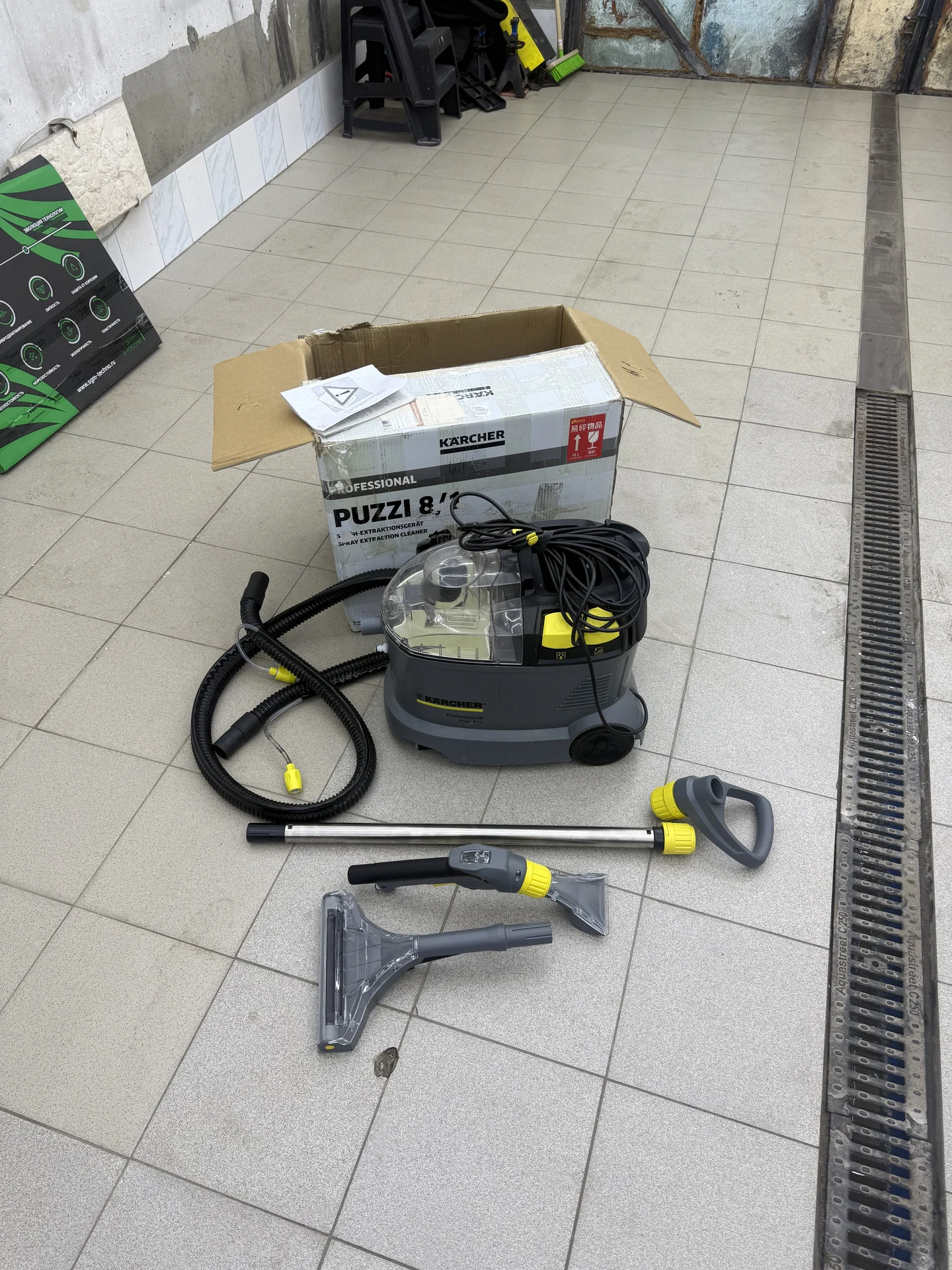 Моющий пылесос новый karcher puzzi 8/1 C - изображение 1