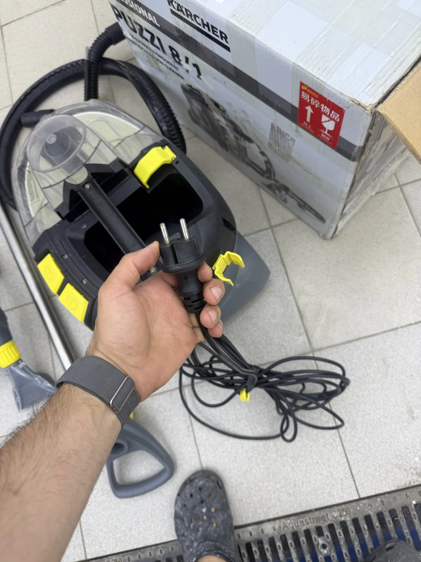 Моющий пылесос новый karcher puzzi 8/1 C - миниатюра 6