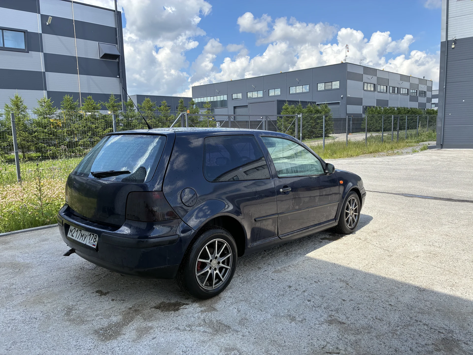Volkswagen Golf 1.4 МТ, 1998, 217 751 км - миниатюра 2