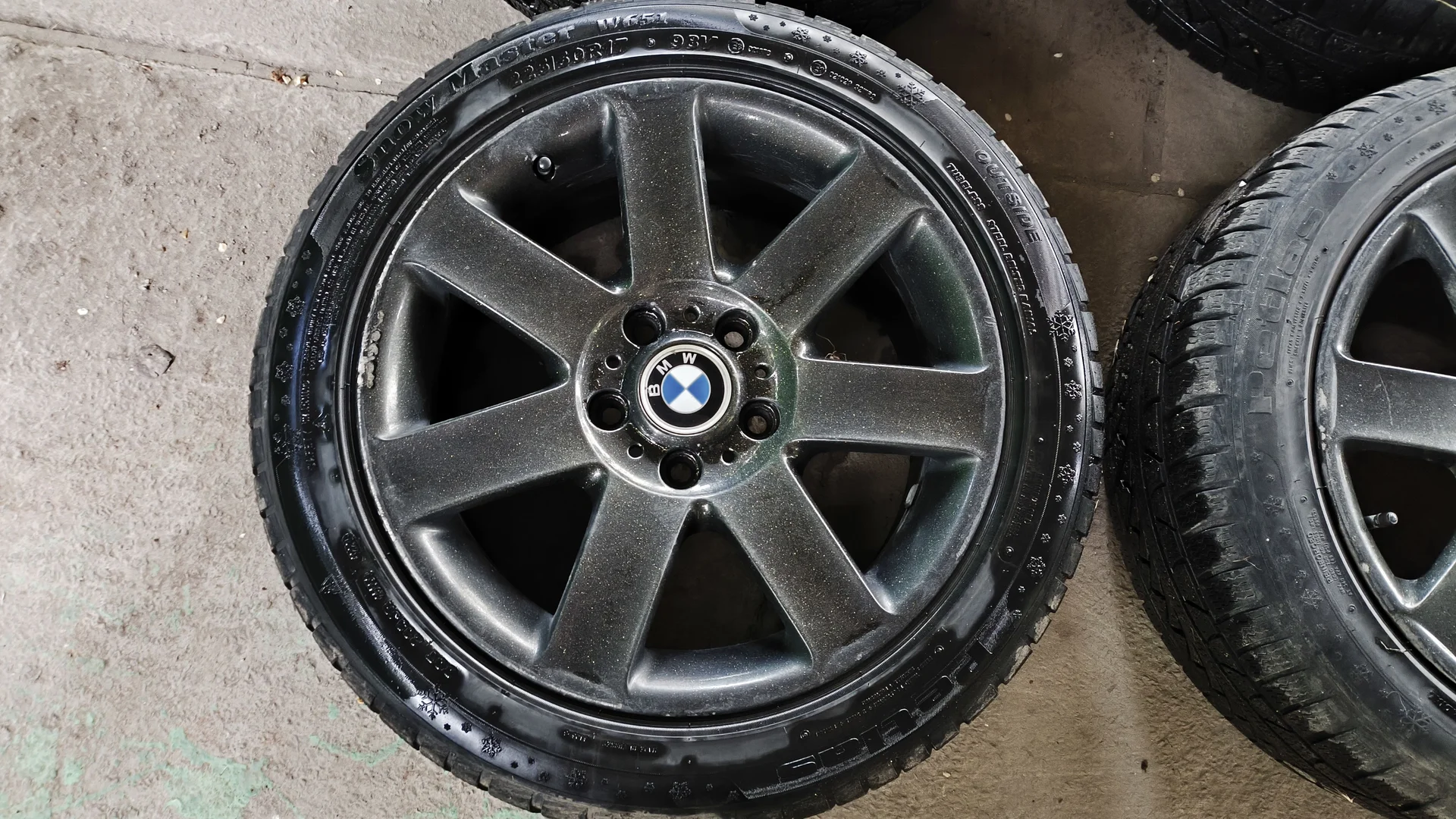 Колеса в сборе r17 зимние BMW - миниатюра 3