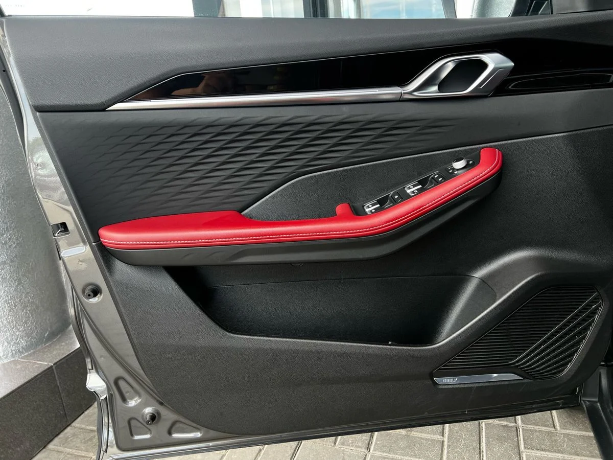 Geely Coolray I Рестайлинг, 2024 - миниатюра 19