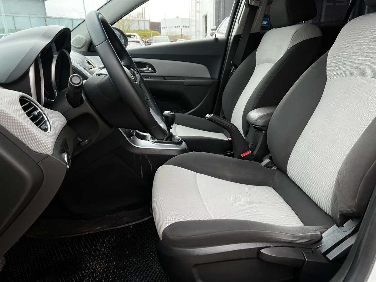 Chevrolet Cruze I Рестайлинг, 2013 - миниатюра 7