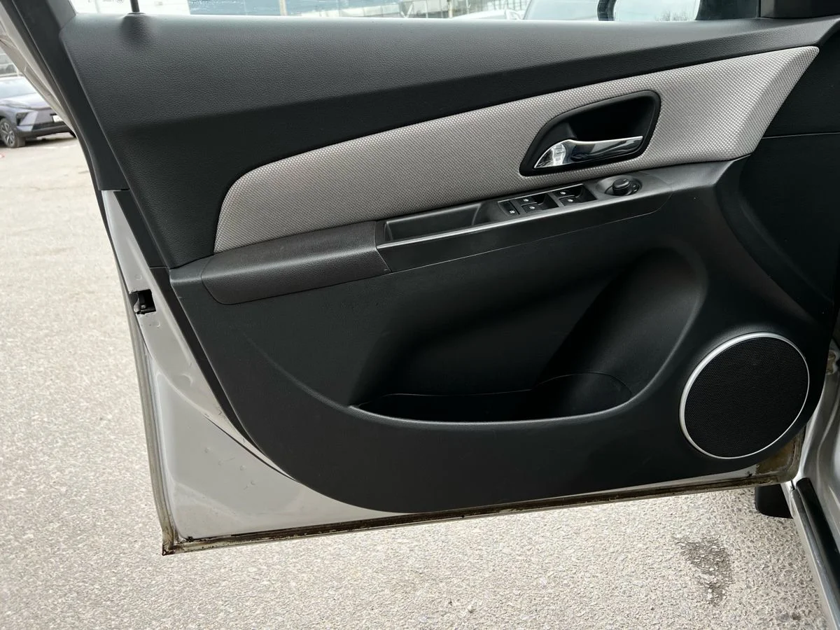 Chevrolet Cruze I Рестайлинг, 2013 - миниатюра 8