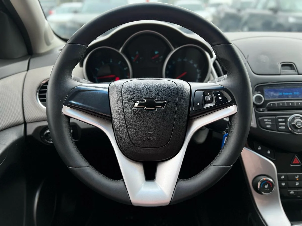Chevrolet Cruze I Рестайлинг, 2013 - миниатюра 9