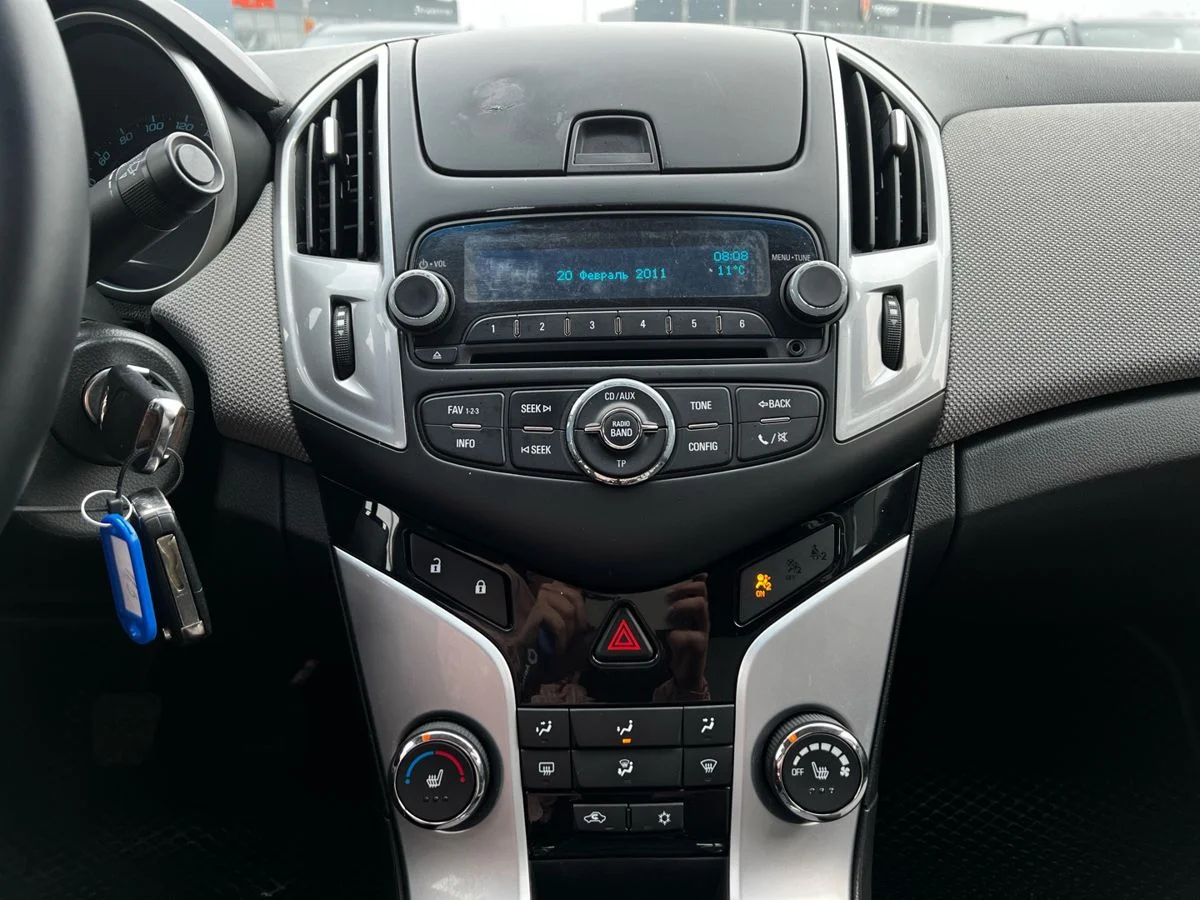 Chevrolet Cruze I Рестайлинг, 2013 - миниатюра 14