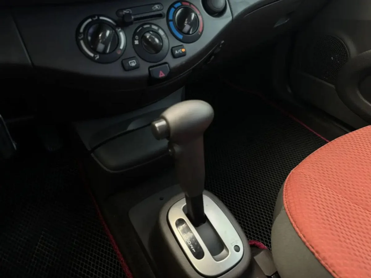 Nissan Micra III (K12), 2008 - миниатюра 10
