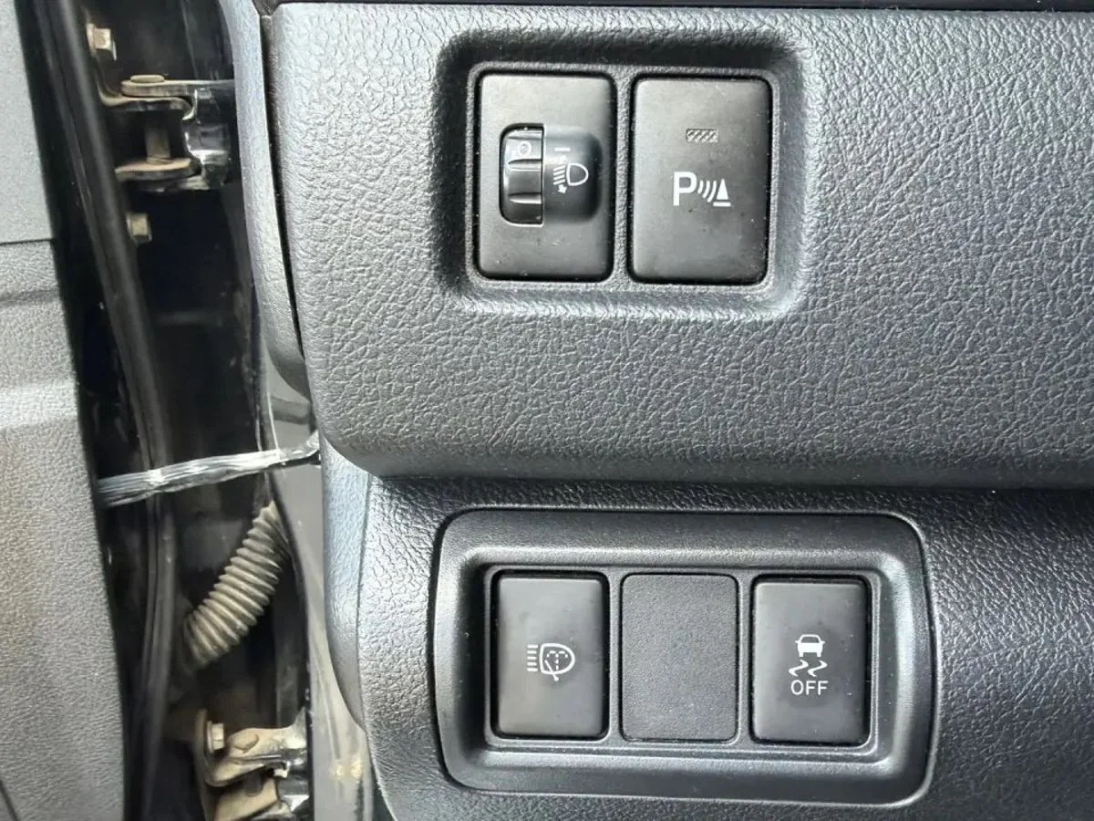 Toyota Camry VII (XV50), 2013 - миниатюра 13