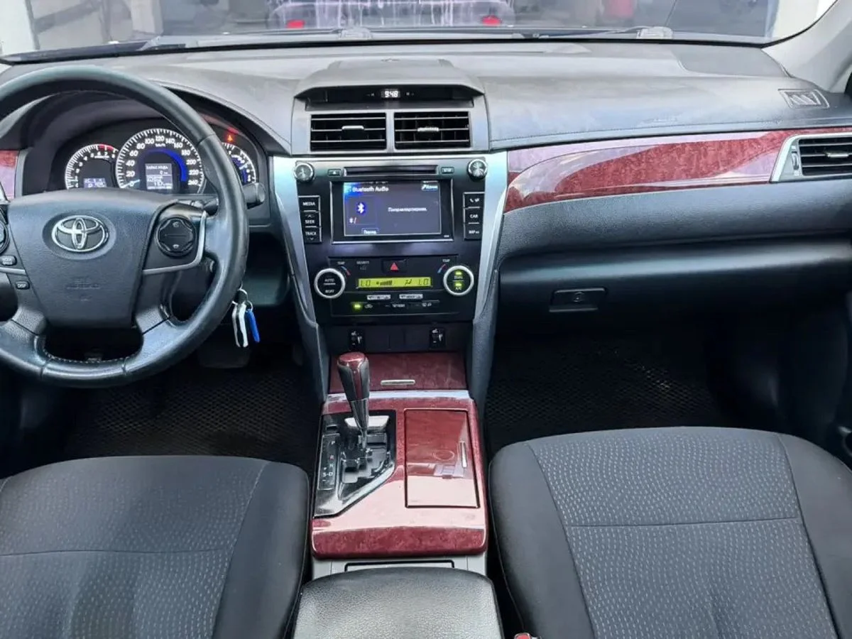 Toyota Camry VII (XV50), 2013 - миниатюра 17