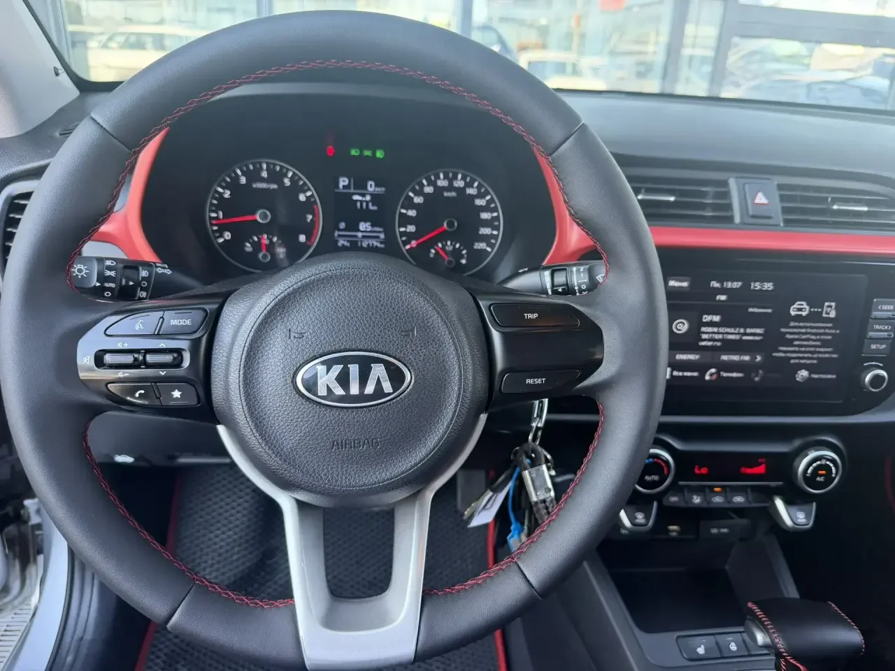 Kia RIO 2021 - миниатюра 10