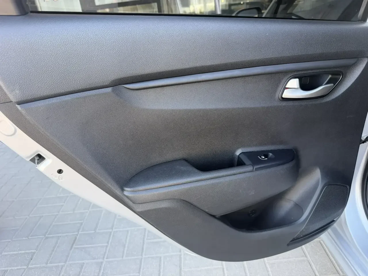 Kia RIO 2021 - миниатюра 17