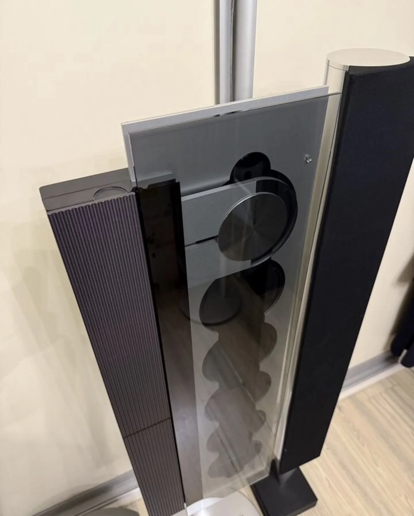 B & O Beosound 9000 / Beolab 2 / beolab 8000 - миниатюра 6