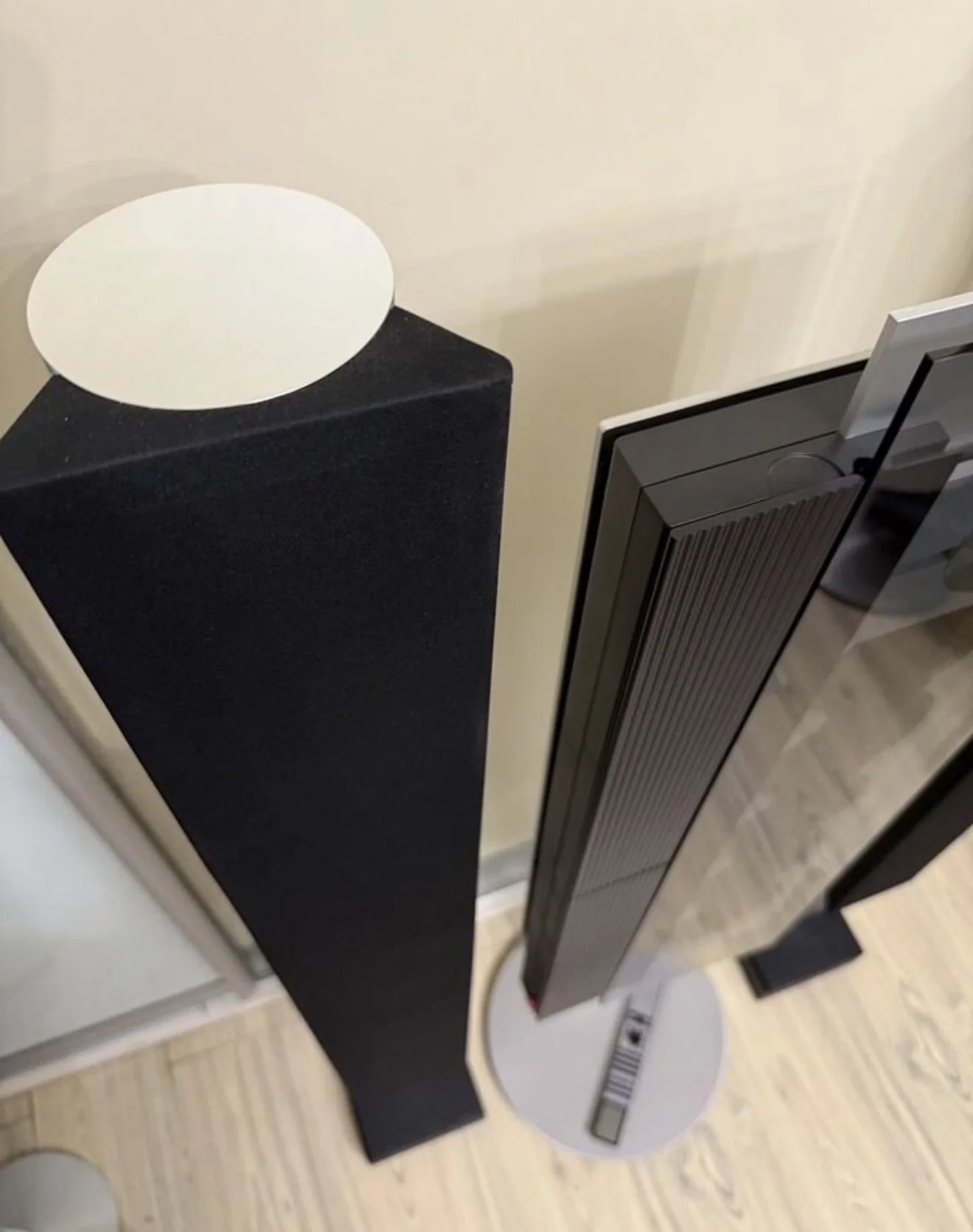 B & O Beosound 9000 (GB) / Beolab 8000 / beo 4 - миниатюра 5