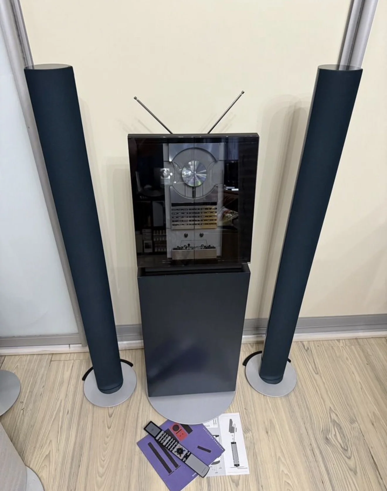 B & O beosound ouverture / beolab 6000 limit green - изображение 1