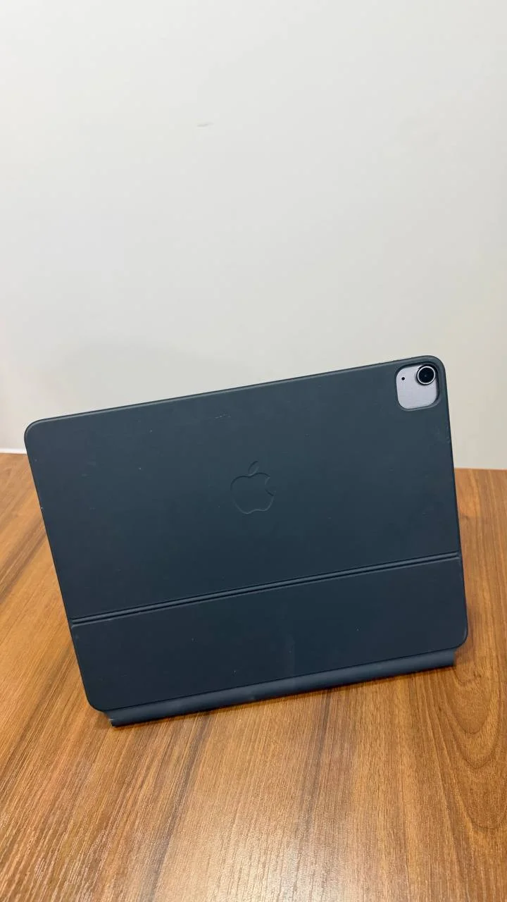iPad Air 13" M2 256 гб Wi-Fi (Клавиатура в комплекте) - миниатюра 4