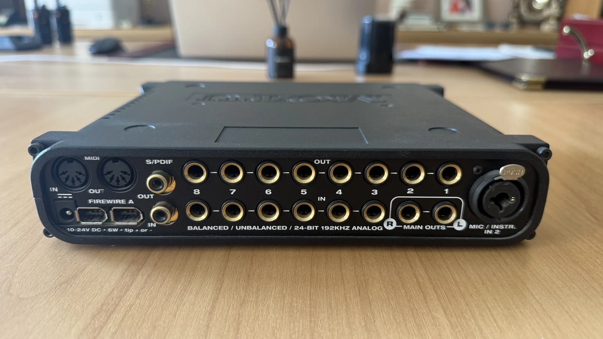 Звуковая карта MOTU ULtralite Mk3 FireWire - миниатюра 2