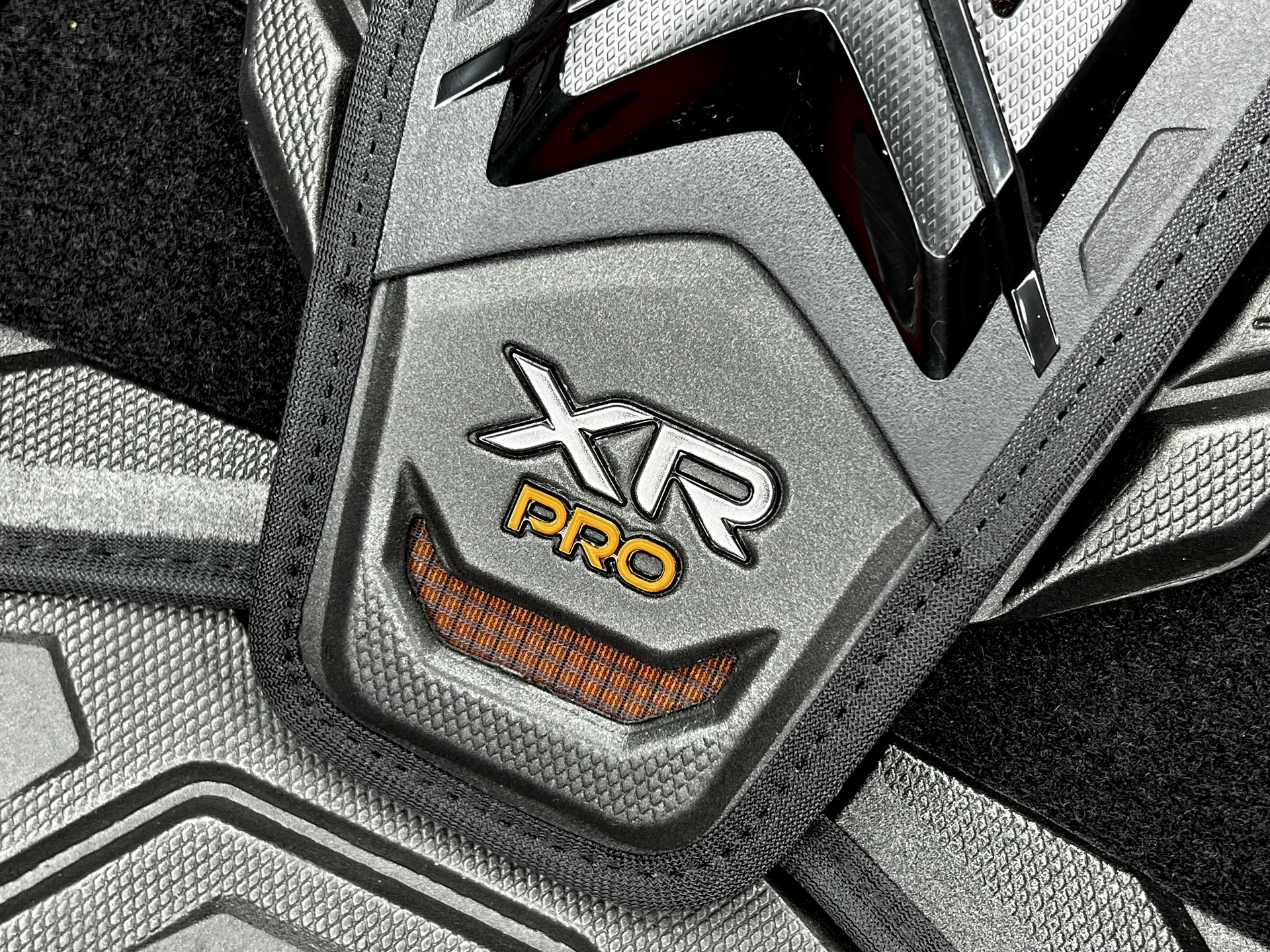 Хоккейный нагрудник CCM XR PRO SR L - миниатюра 2