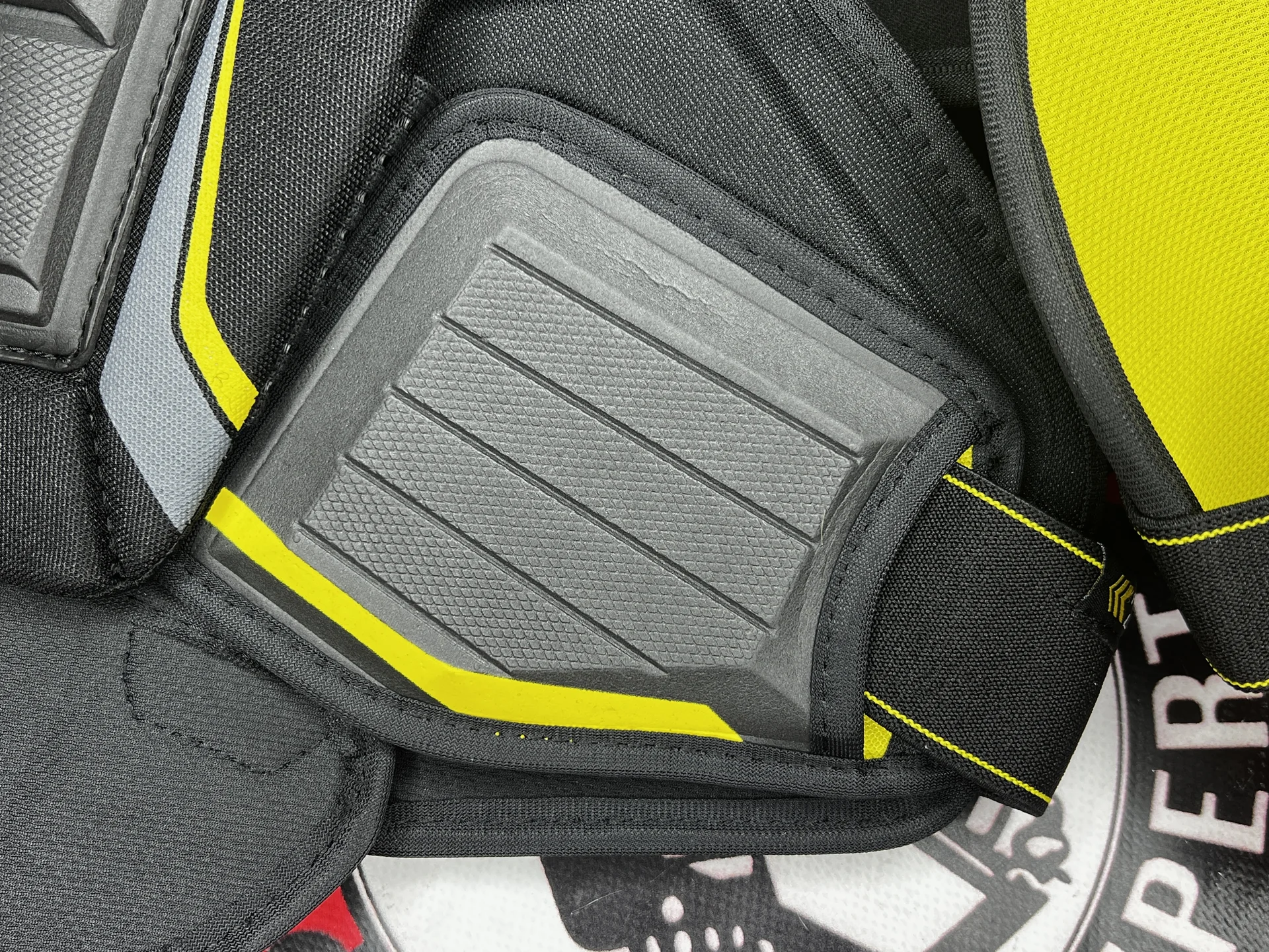 Хоккейный нагрудник CCM 9080 SR M/L - миниатюра 6