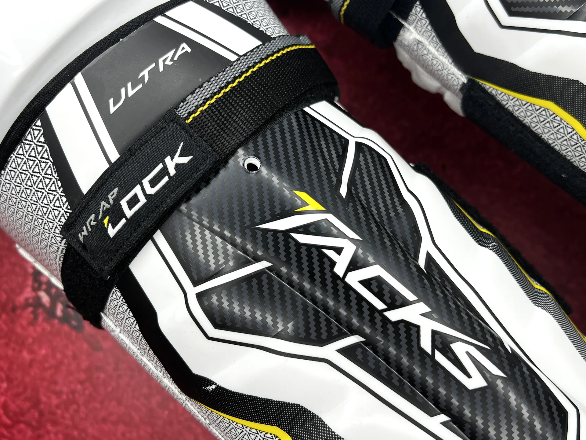 Хоккейные щитки CCM ultra tacks SR 15 - миниатюра 2