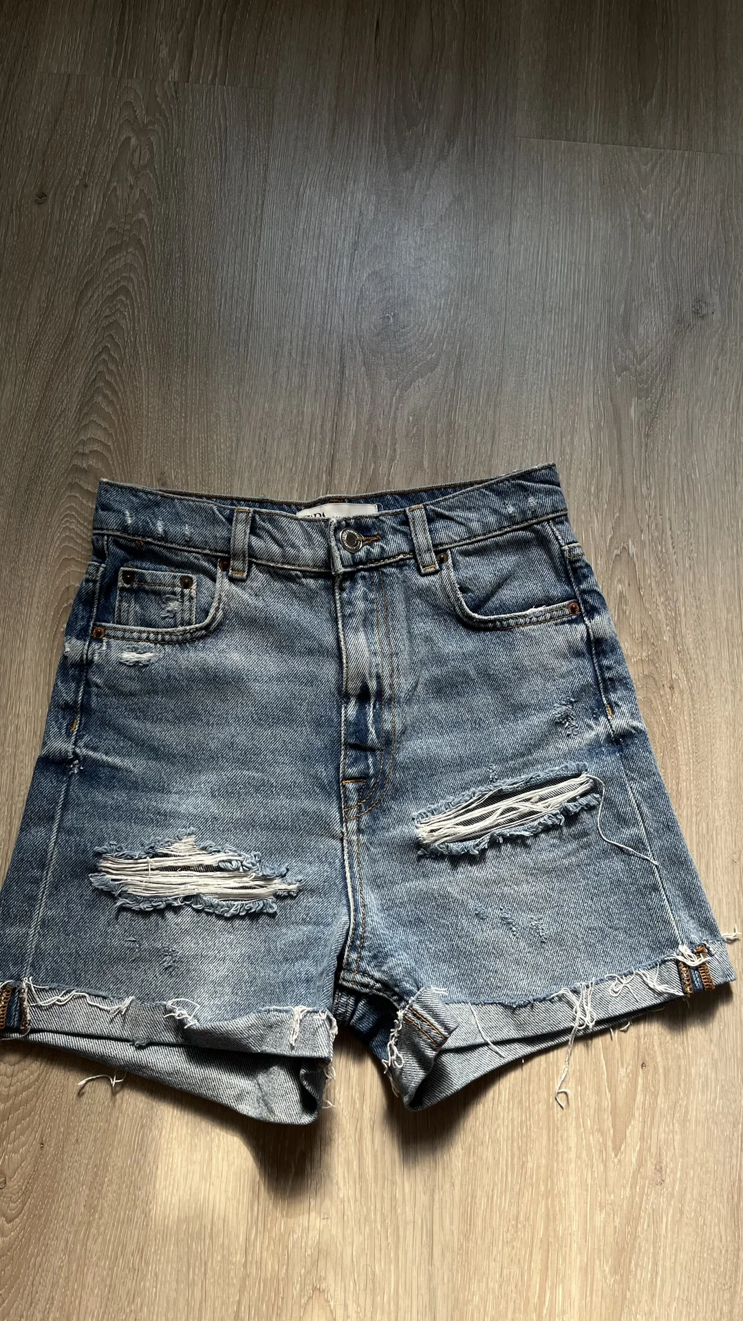 Джинсовые шорты Zara - изображение 1