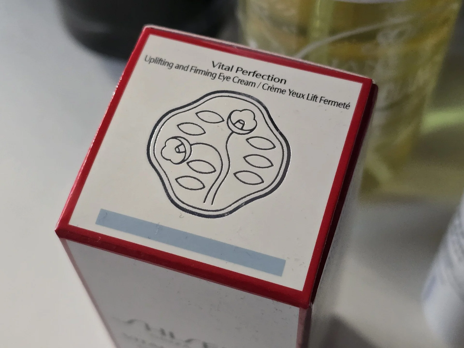Shiseido крем вокруг глаз - миниатюра 3