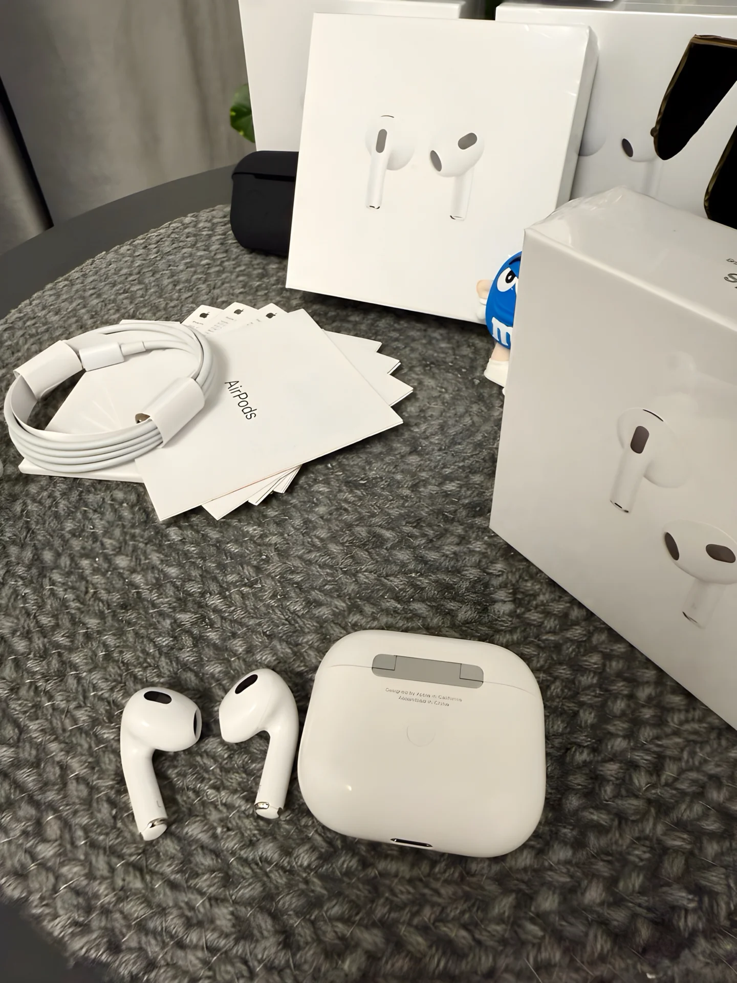 Беспроводные наушники AirPods 3 - изображение 1