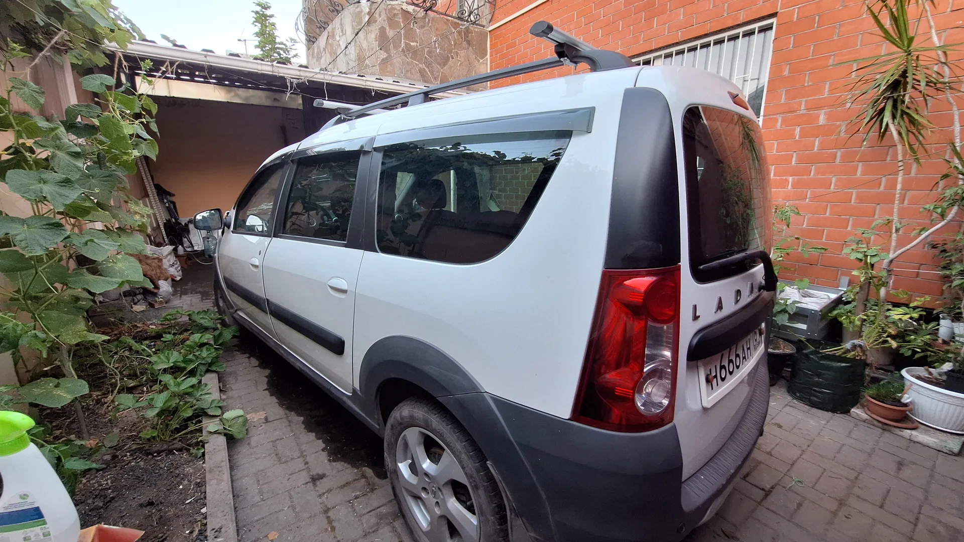 ВАЗ (LADA) LARGUS CROSS - миниатюра 3