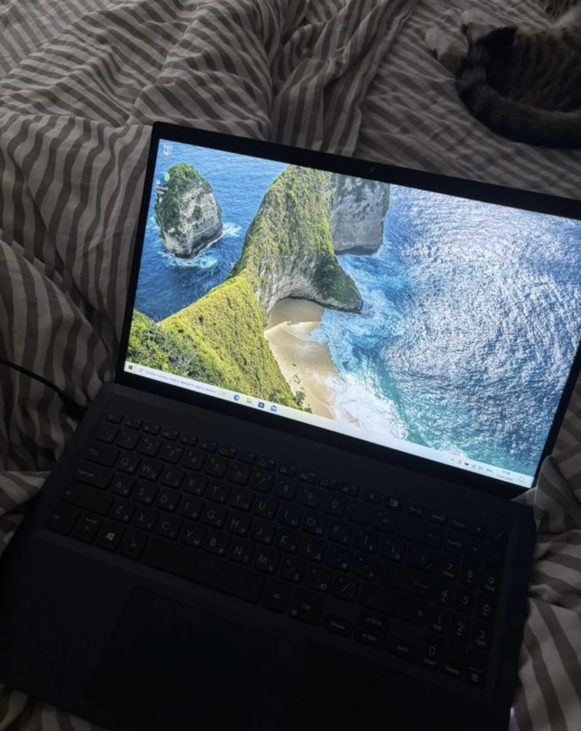 Asus ExpertBook ноутбук - изображение 1