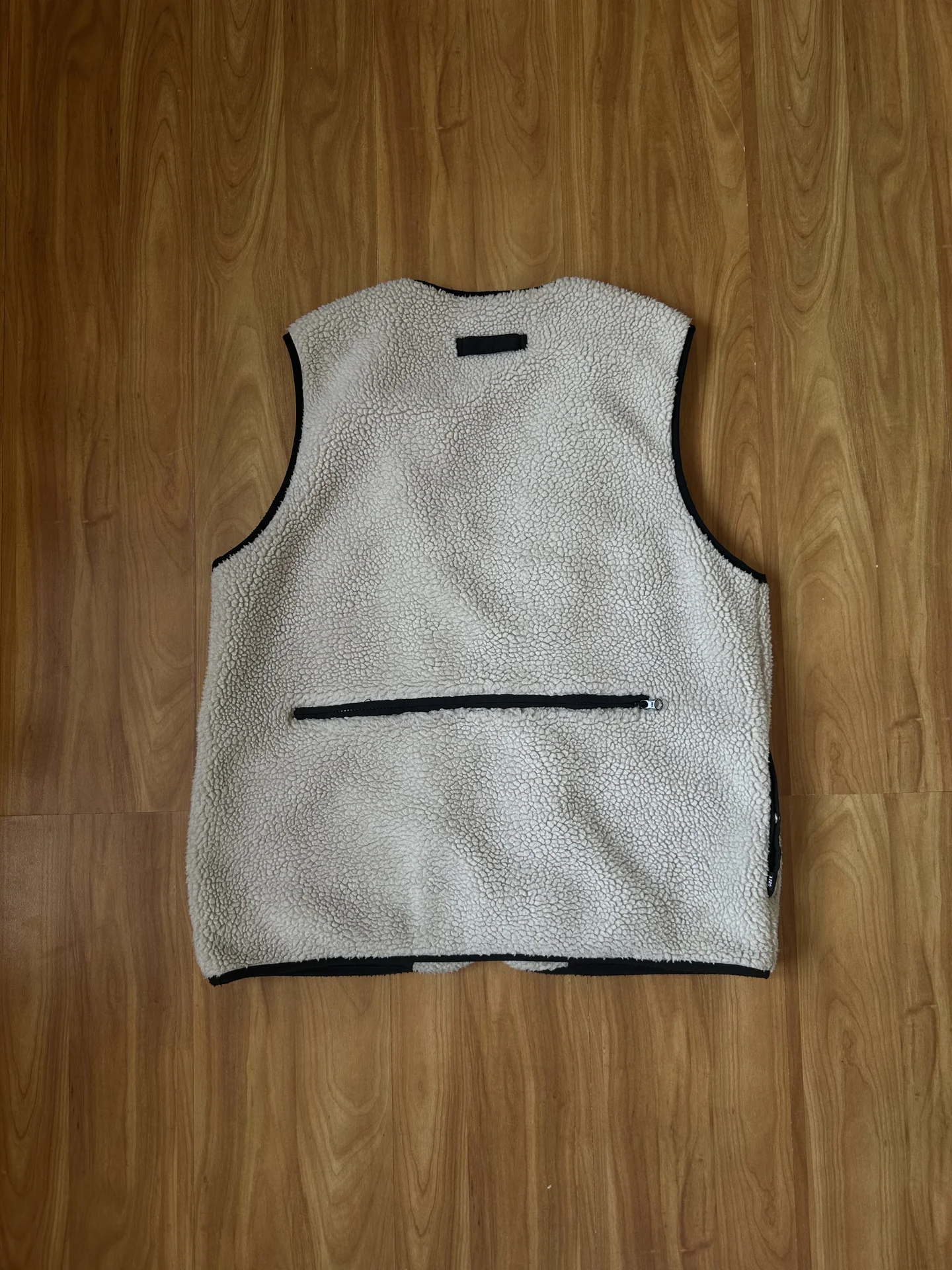 жилет Obey - миниатюра 2