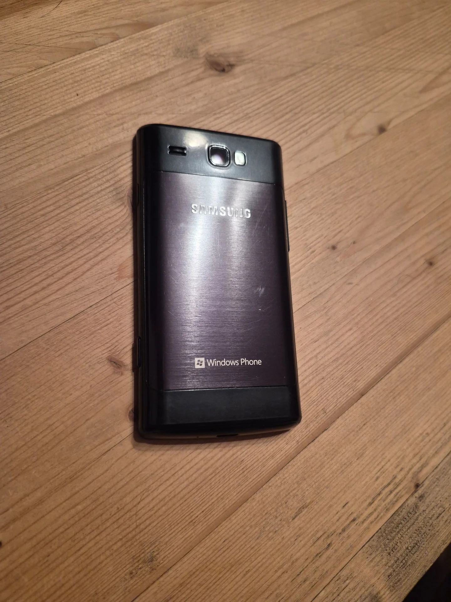 Мобильный телефон Samsung Omnia W GT-I8350 - миниатюра 3
