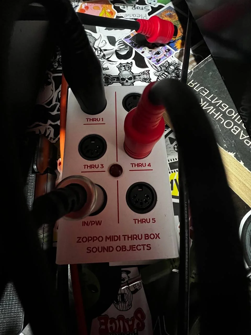 Zoppo MIDI Thru Box маршрутизатор разветвитель - изображение 1