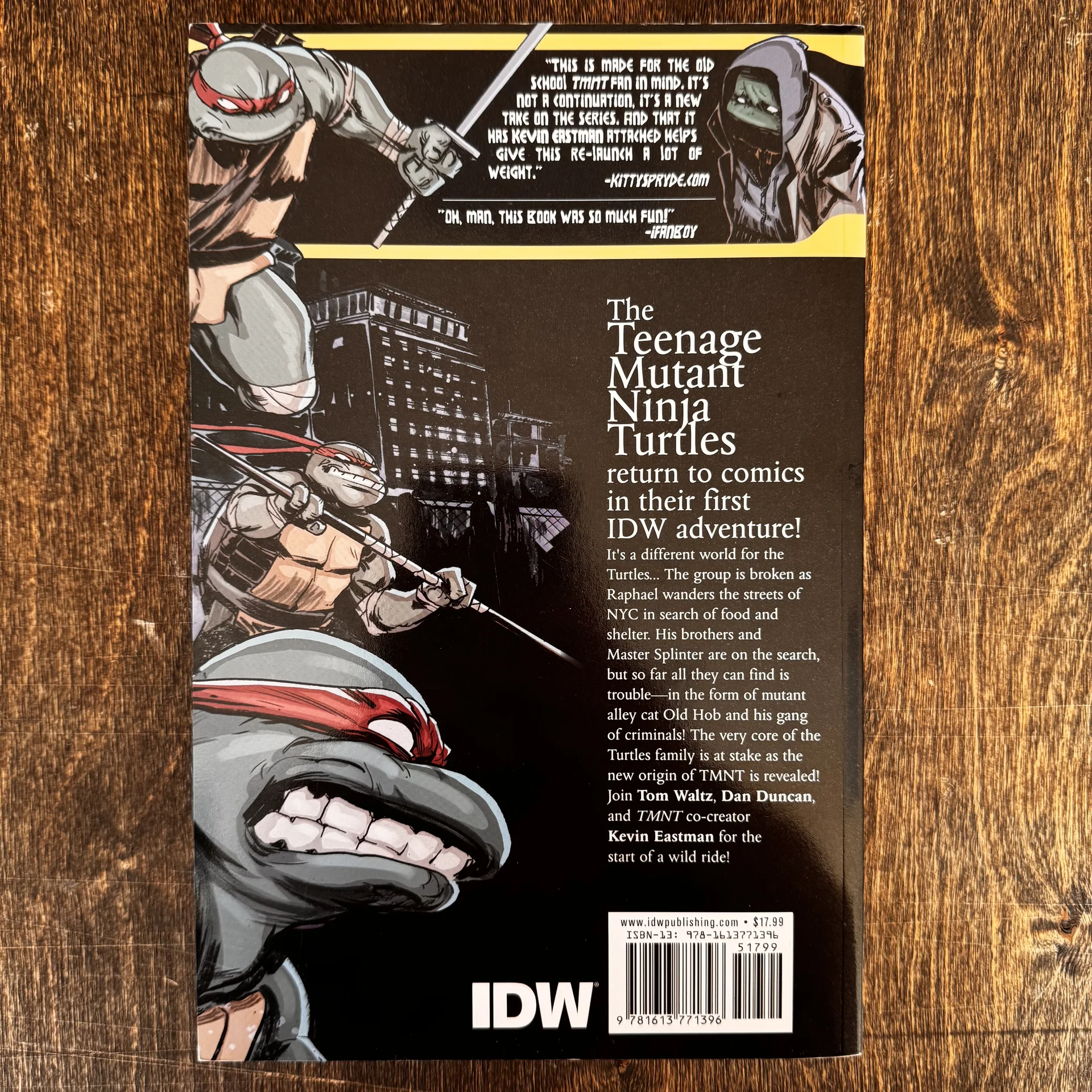 Комикс TMNT Сhange is constant vol. 1 TPB(OOP)(NM) - миниатюра 2